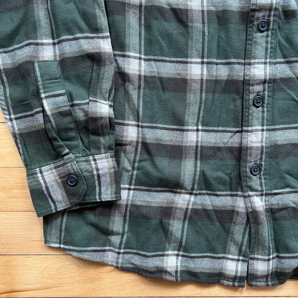Uniqlo Flannel Checkered Button Down Shirt Mens Size Large Green White NWT - Picture 4 of 4